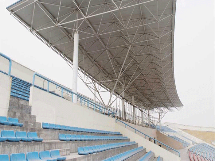 鞍山四小体育馆网架